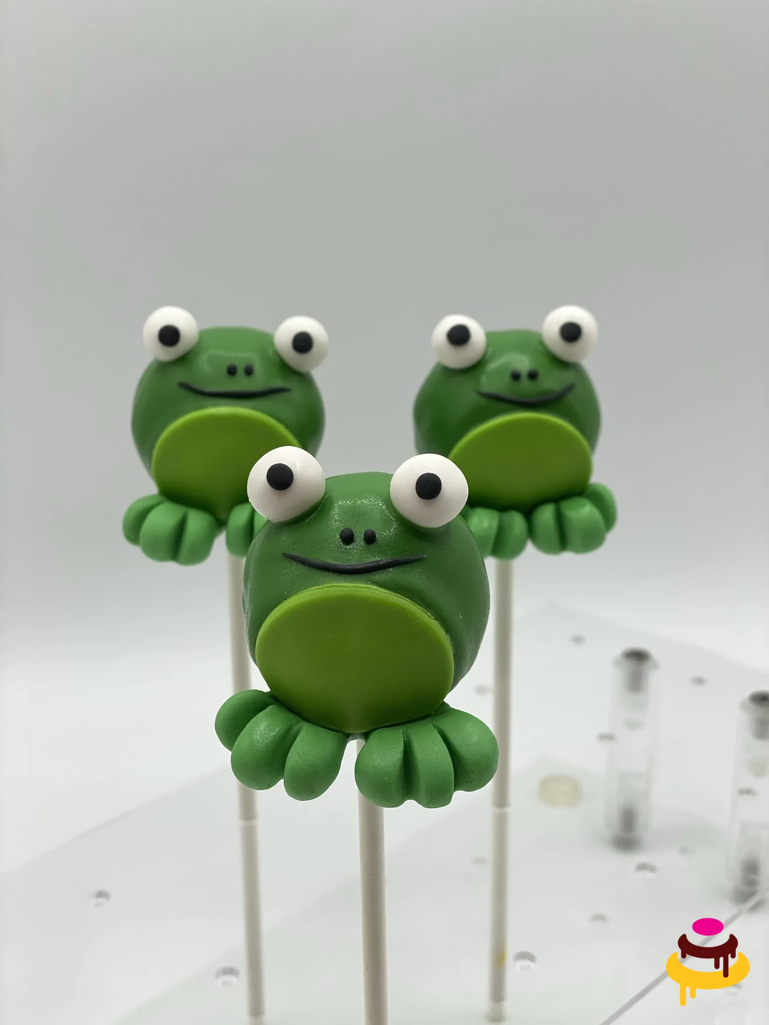 Green frog cake pops for a kids birthday party in San Francisco