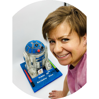 Yana - Founder & Master Cake Designer